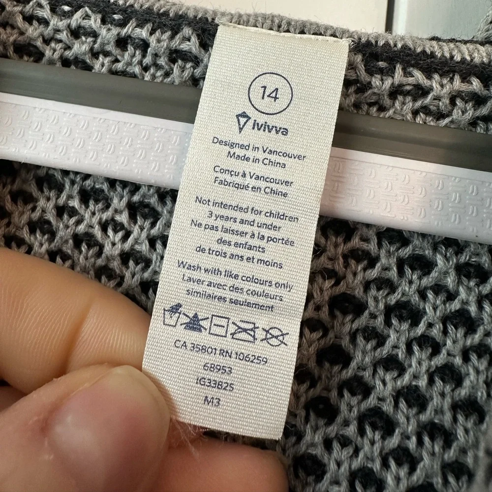 Ivivva by Lululemon Girls Knit Hooded Cardigan Gray (Size 14)